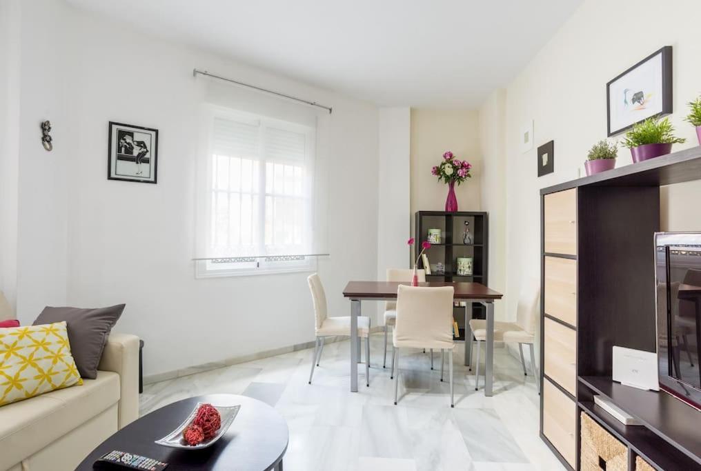 Bright, Quiet And Nice Ground Floor In The Center 말라가 외부 사진