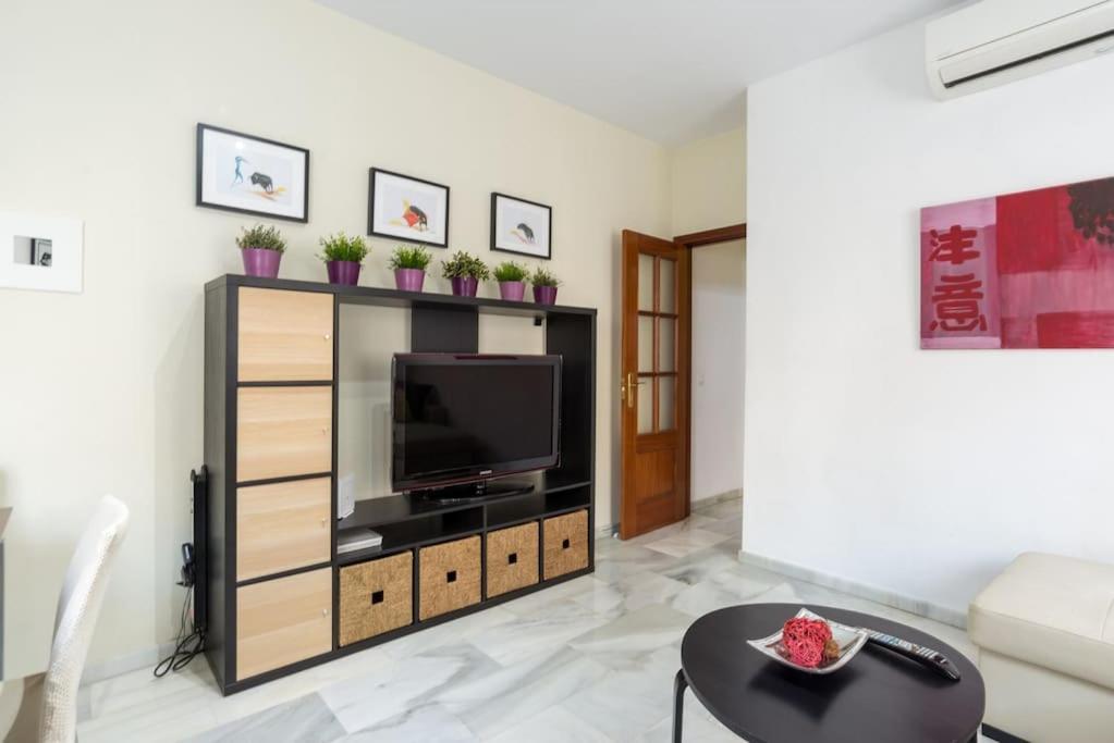 Bright, Quiet And Nice Ground Floor In The Center 말라가 외부 사진