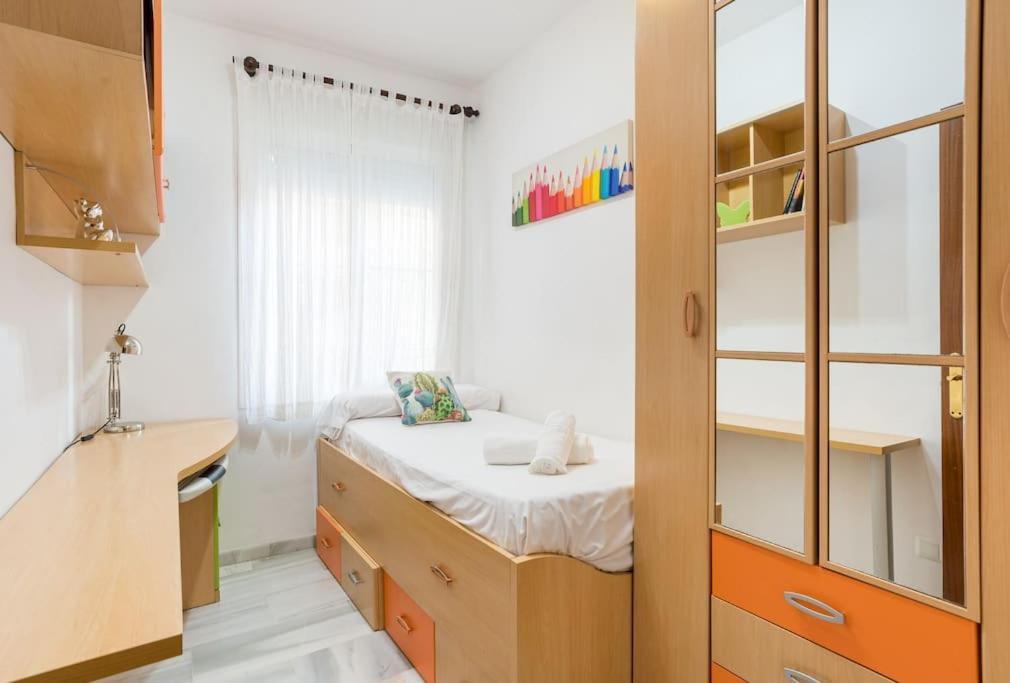 Bright, Quiet And Nice Ground Floor In The Center 말라가 외부 사진