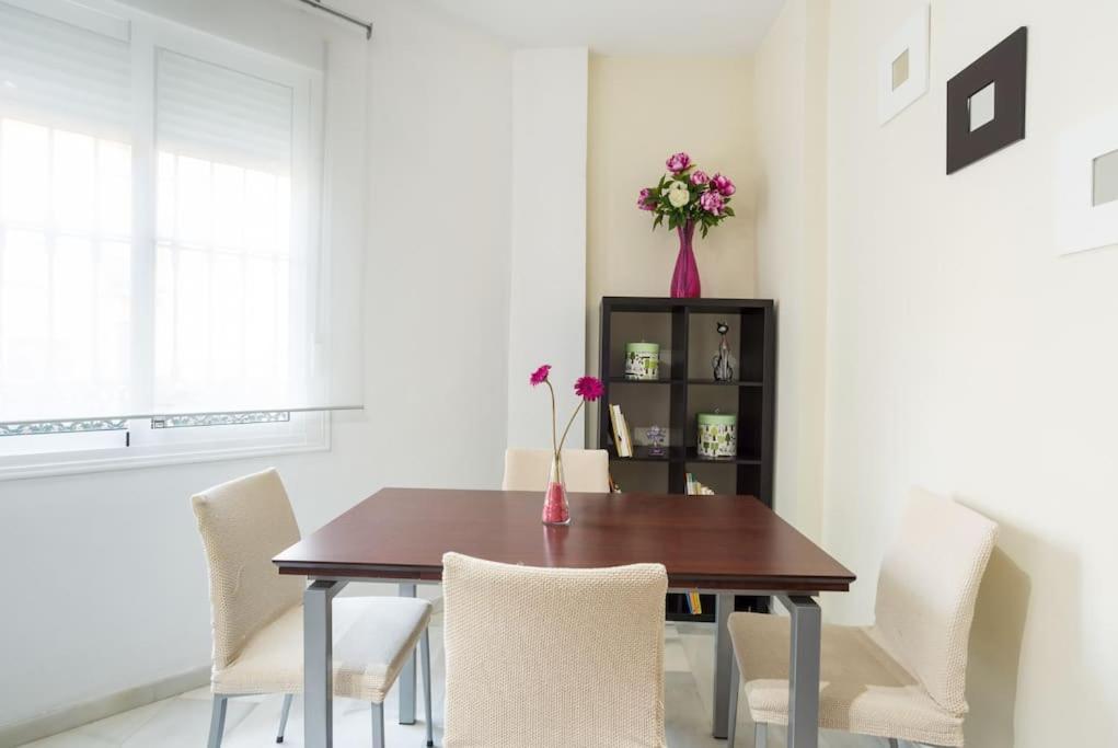 Bright, Quiet And Nice Ground Floor In The Center 말라가 외부 사진